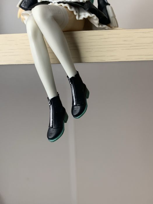 Аніме фігурка Хатсуне Міку Vocaloid Project Sekai покоївка на стіл