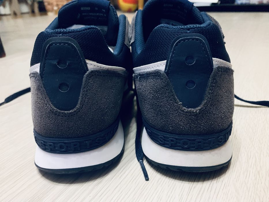 Кросівки Nike Venture Runner (43р 27.5см)Original,замша
