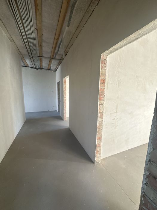 Продам будинок -американку . Газ , гараж , 8 соток двлянка