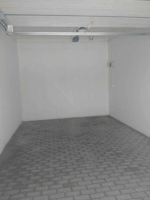 GARAŻ 19 m² Murowany Prąd Elektryczna brama ul Niemena - Widok 4