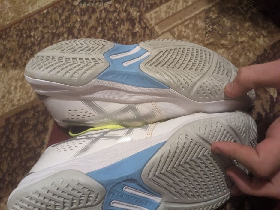 Волейбольні Asics groket 11 роспродаж