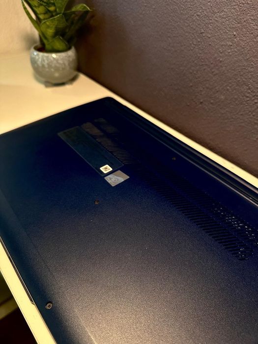 Computador / PC / Portátil Lenovo 15,8'' Ecrã Tátil - i7 13ª Geração