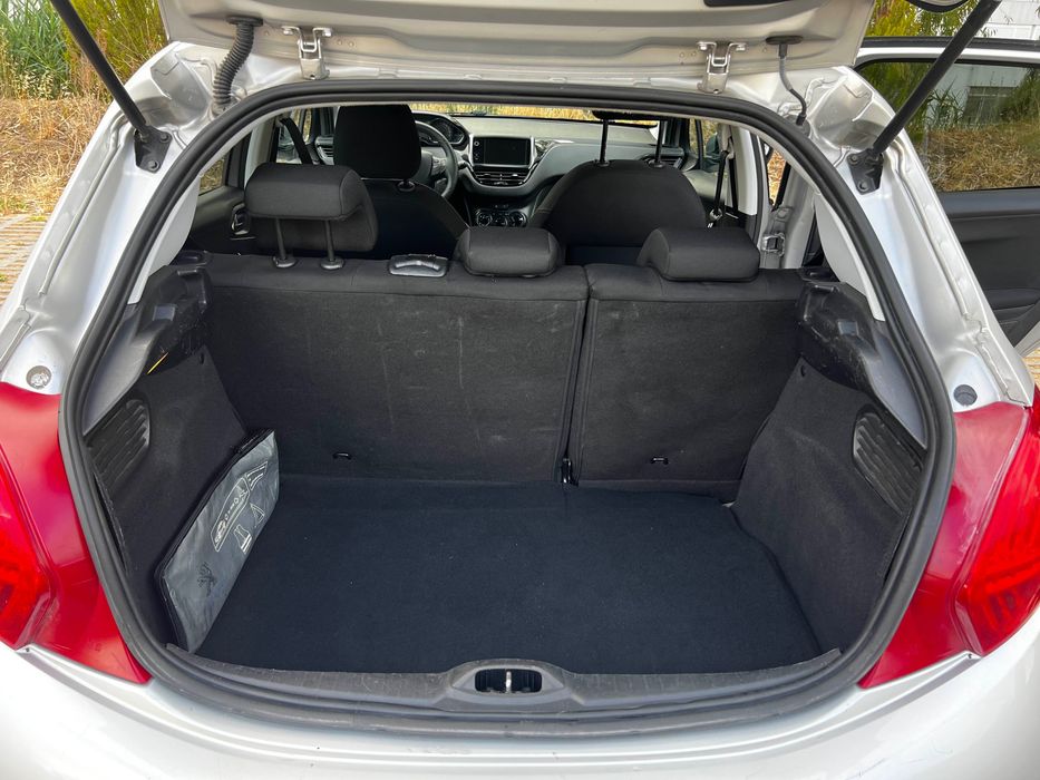 Peugeot 208 Active 1.2 VTi (2014) – Bem estimado