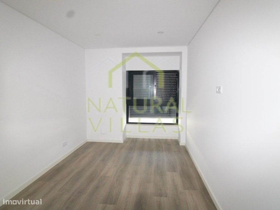 Penthouse T2 Nova com Terraço Privativo e Vista Panorâmica em Faro