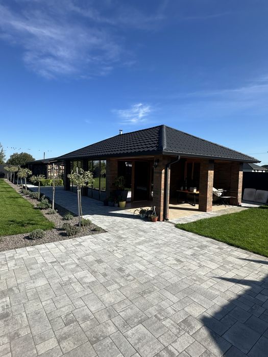 Продам сучасний будинок