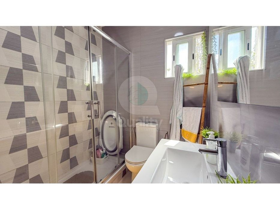 Apartamento T3 convertido em T2 na Verderena