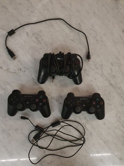 Bundle Playstation 3, com 3 comandos + Guitar Hero Metallica + FIFA 17