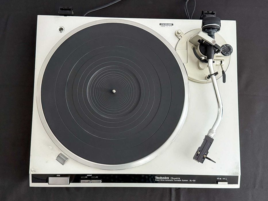 Technics SL-Q2 Direct Drive Turntable / Gira-Discos