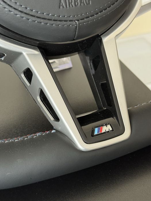 М Кермо Рест з підігрівом та вібро для BMW G20 G21 G30 G05 G22 G01