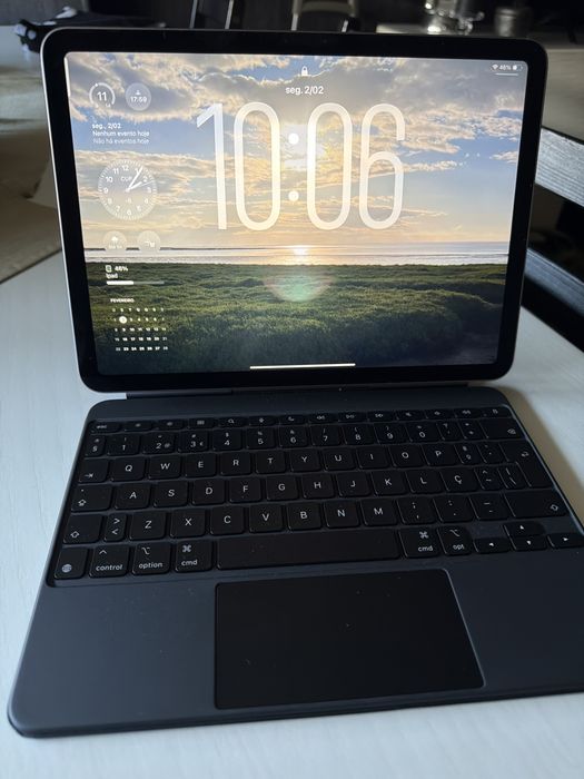 iPad Air 11” (M3) + Magic Keyboard – Como Novo