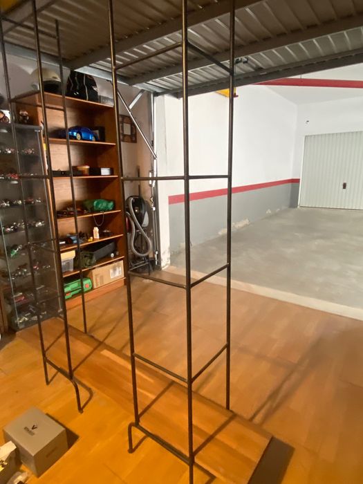 Estante com 5 prateleiras da área store