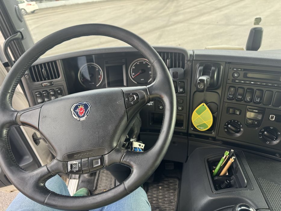 Scania P340 dois eixos
