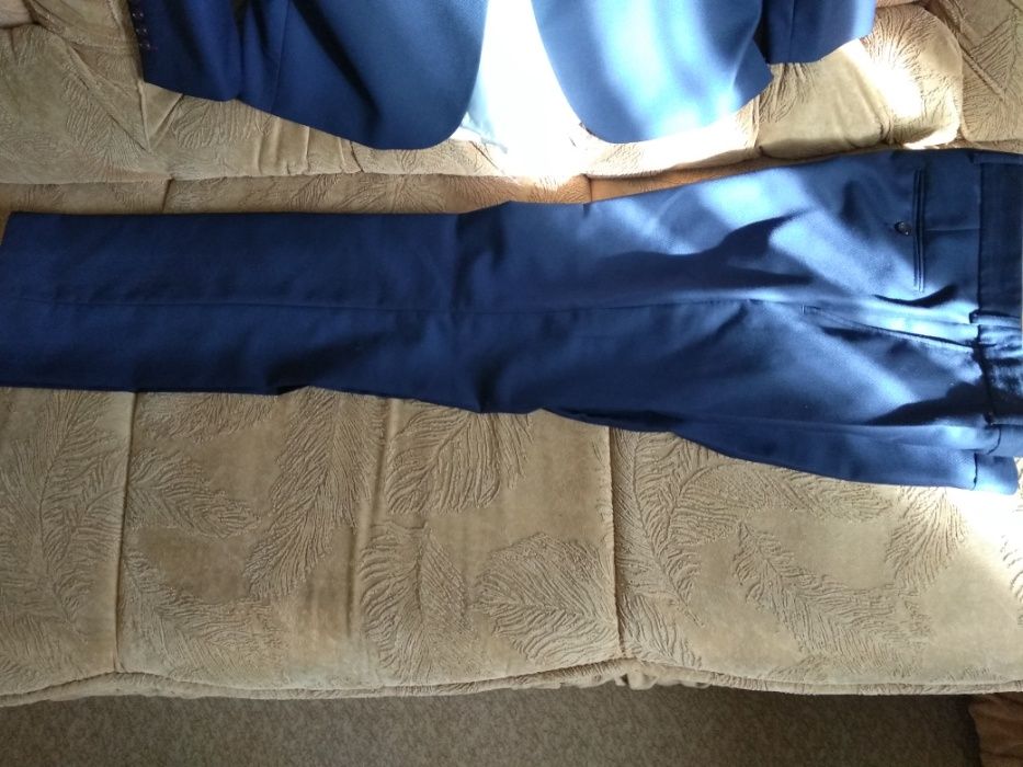 Костюм парадный подростковый.