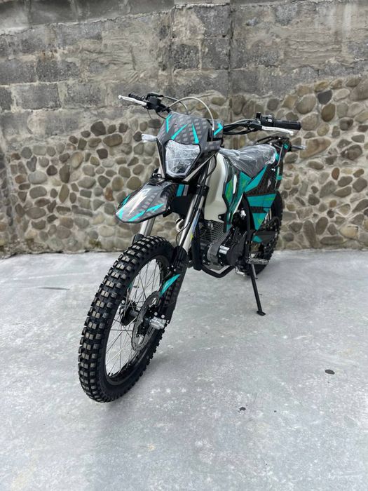 Kovi JNR 250 , бюджетний ендуро мотоцикл бренду кові