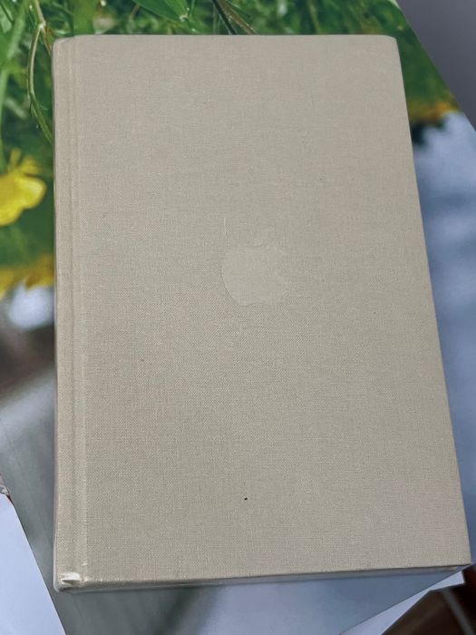 Booklet Apple Infinite Loop 2016 Novo/selado em plástico