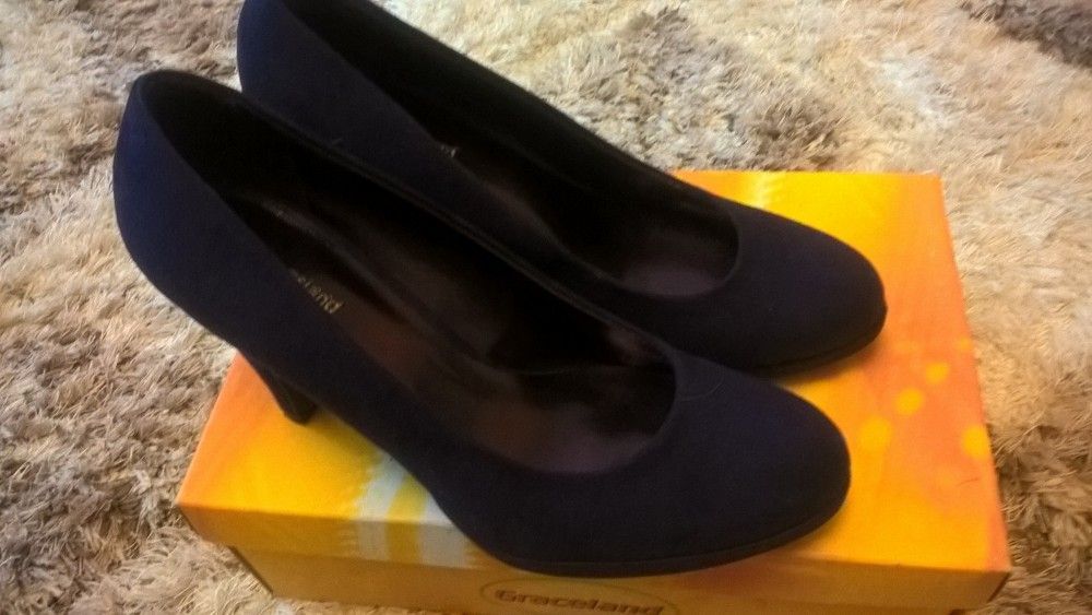 Sprzedam szpilki damskie r.39 jak nowe