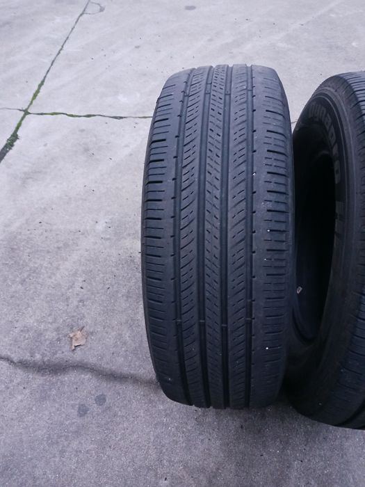 Vendo pneus semi-novos 245/70/16 Hankook