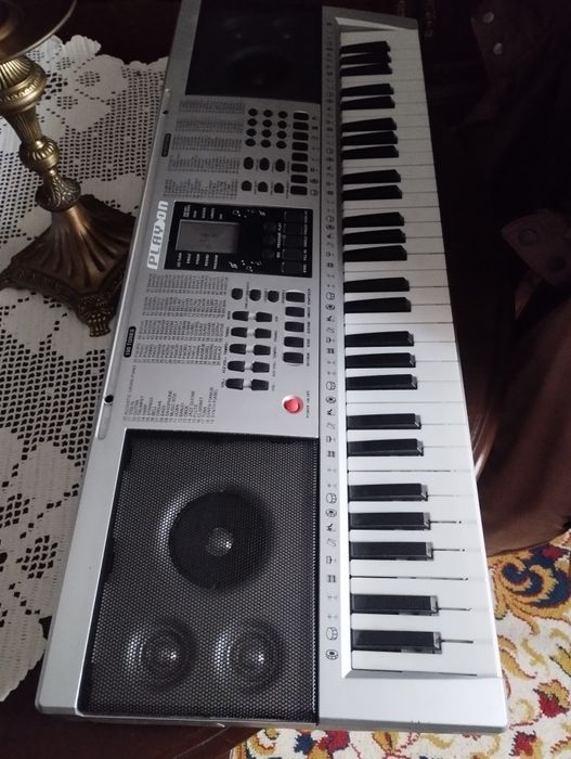 Teclado musical  playone Ideal para quer aprender a tocar