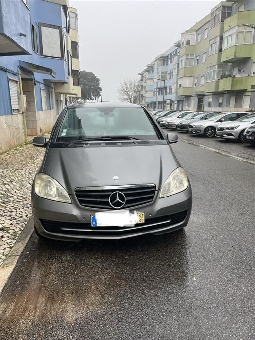 Carro Mercedes Benz A180