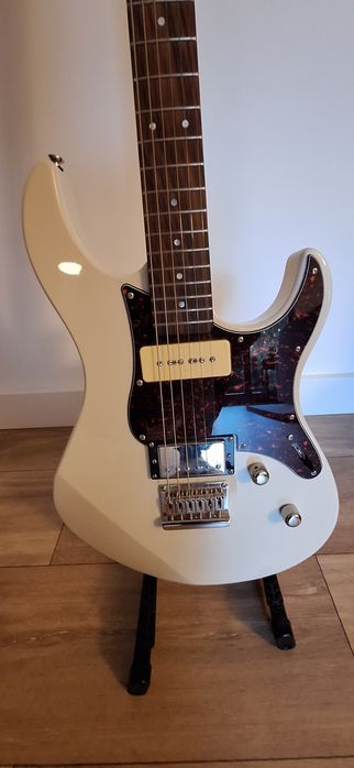 Gitara Yamaha 311H