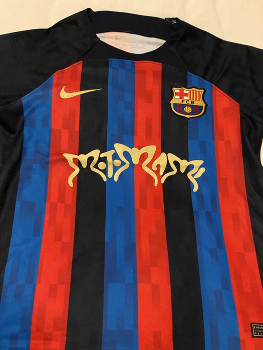 T-shirt Barcelona edição especial motomami camiseta edición 2022/23