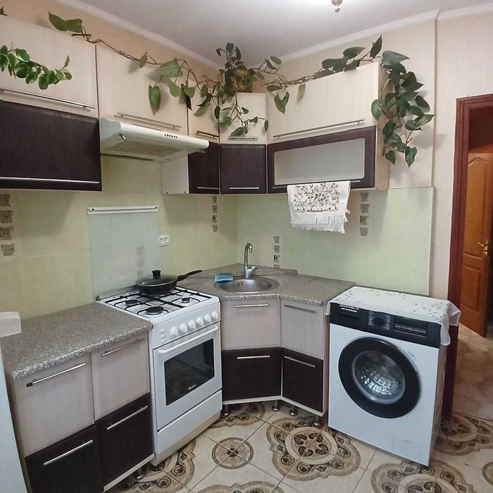 1-кім. Квартира біля ТРЦ Мануфактура Центр 1 лінія Погодинно, Подобово