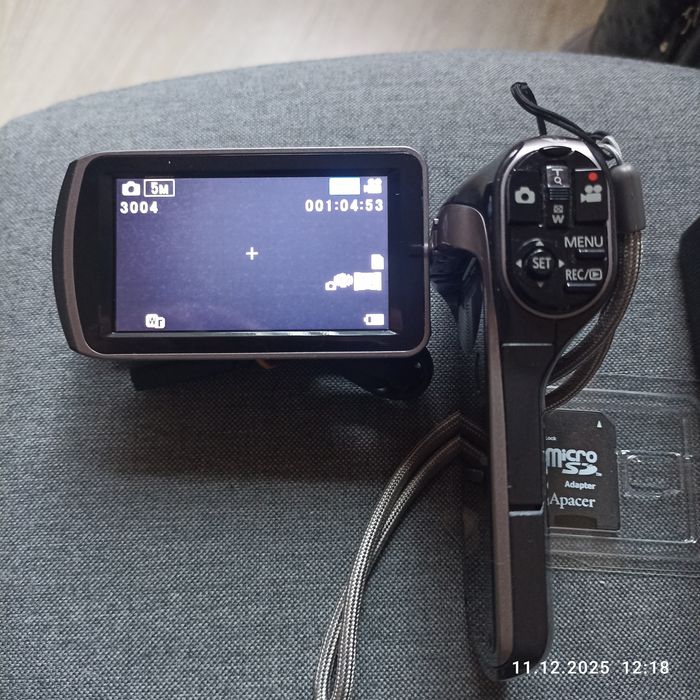 Продам полноценную видеокамеру : Panasonic HX -DC 2.