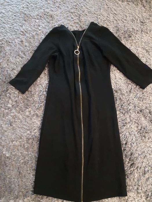 Sukienka długa na suwak