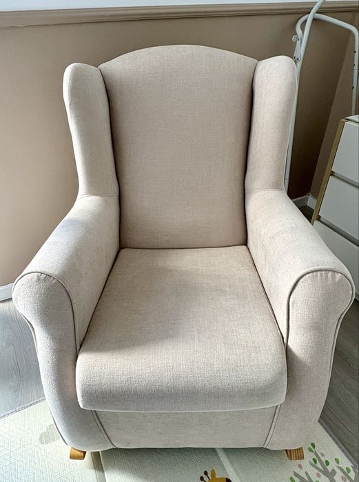 Poltrona de amamentação/ baloiço