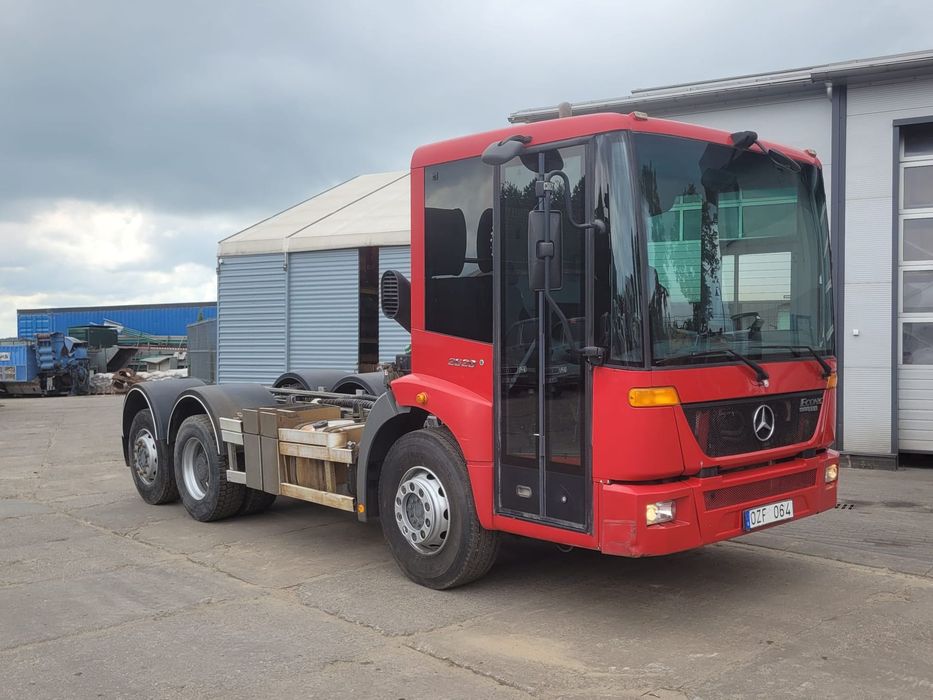 Mercedes-Benz Mercedes Econic, 2013rok, 6x2, 290KM, EURO EEV  Mercedes Econic, 2013rok, 6x2, 290KM, EURO EEV