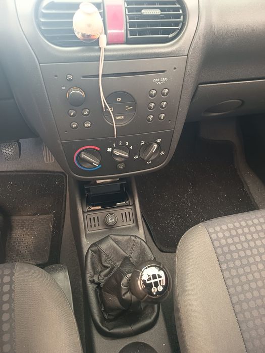 Opel Corsa C (2002) – Económico e Fiável