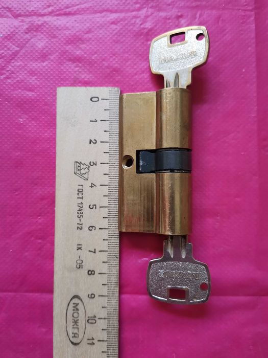 Замок дверной личинка с ключами