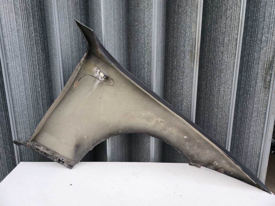 Guarda lamas esquerdo BMW Serie 1 E81 E82 E87 (2003 a 2013)