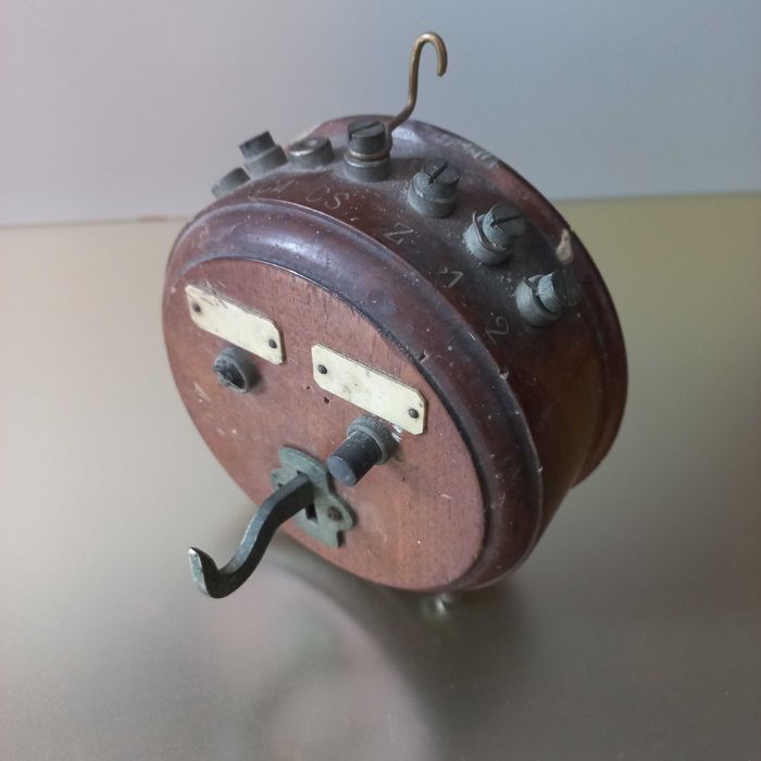 Suporte muito antigo para telefone