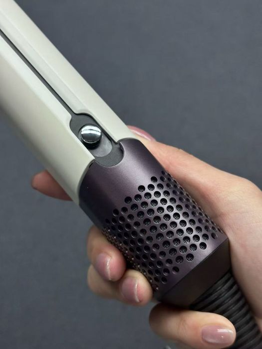 Prancha da dyson varias cores