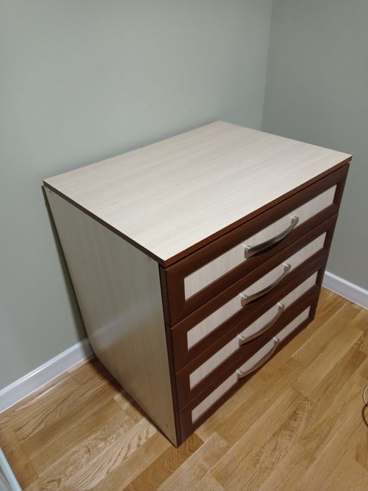 Комод на 4 шуфлядки