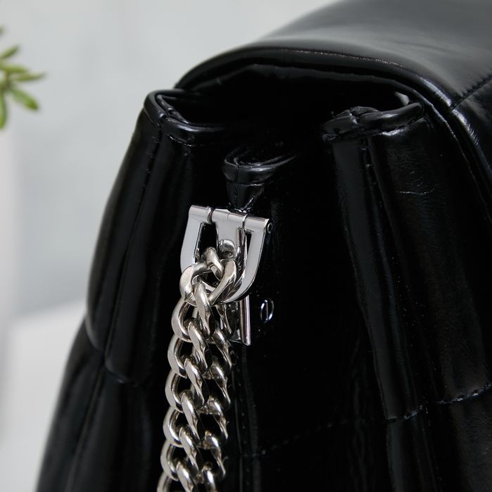 Жіноча сумка Prada