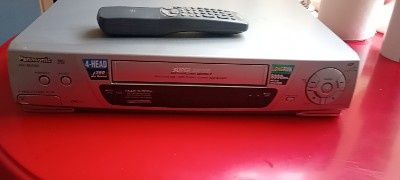Видеомагнитофон Panasonic