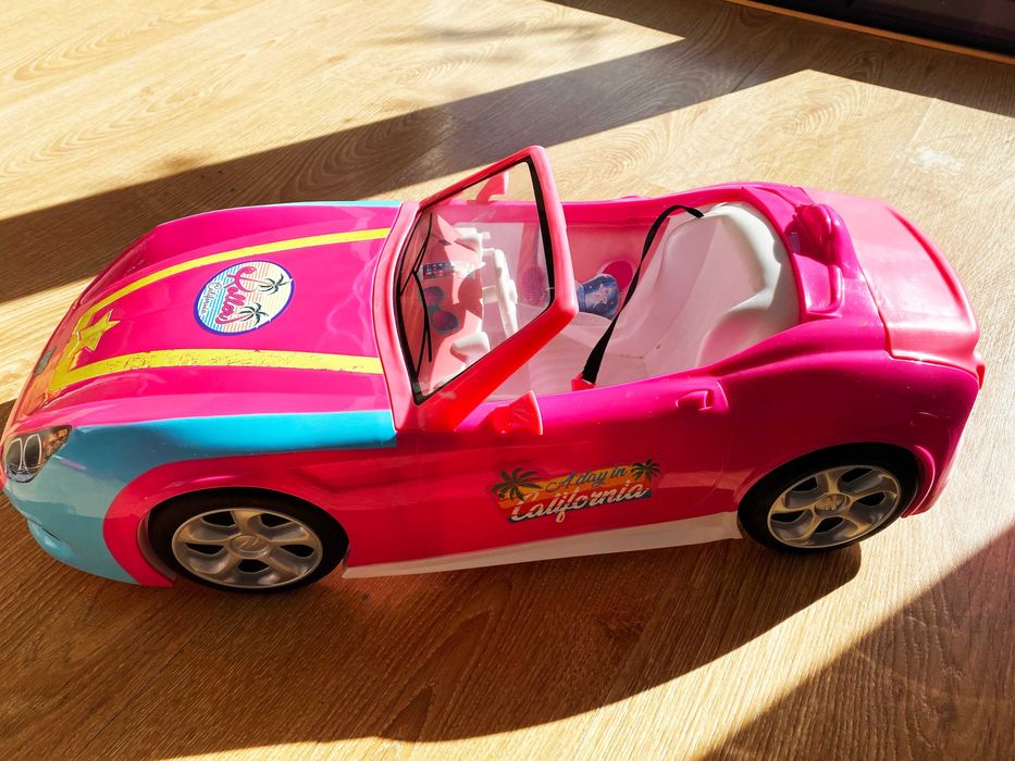 Nancy Convertible Car