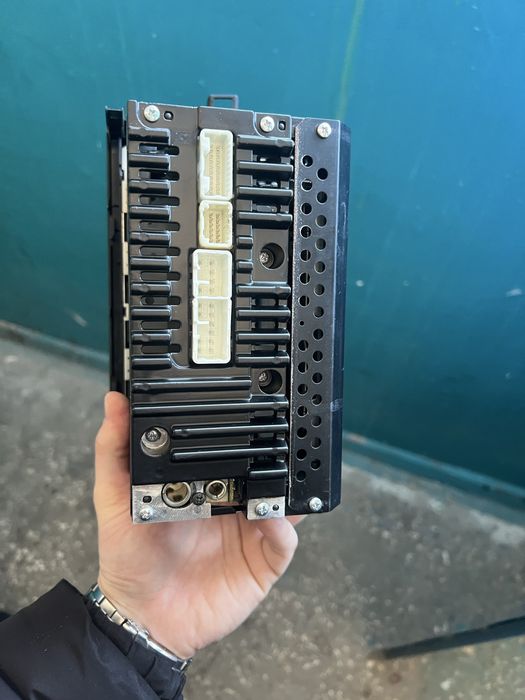 Штатная магнитола toyota Auris 2008