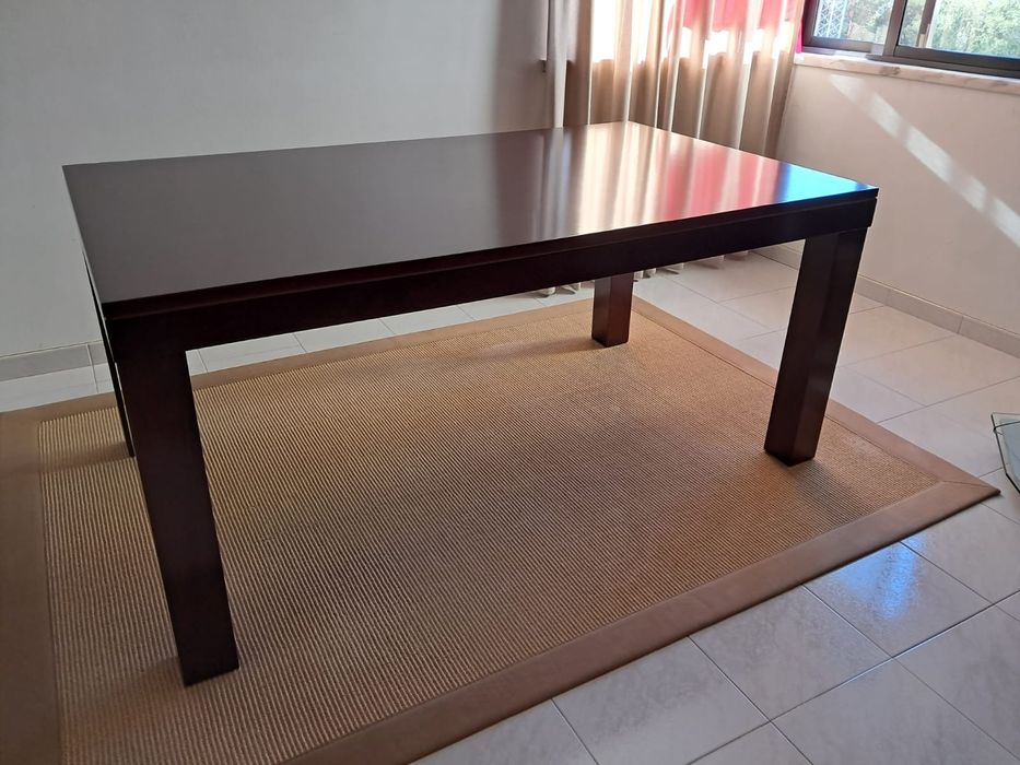 Mesa de jantar nova