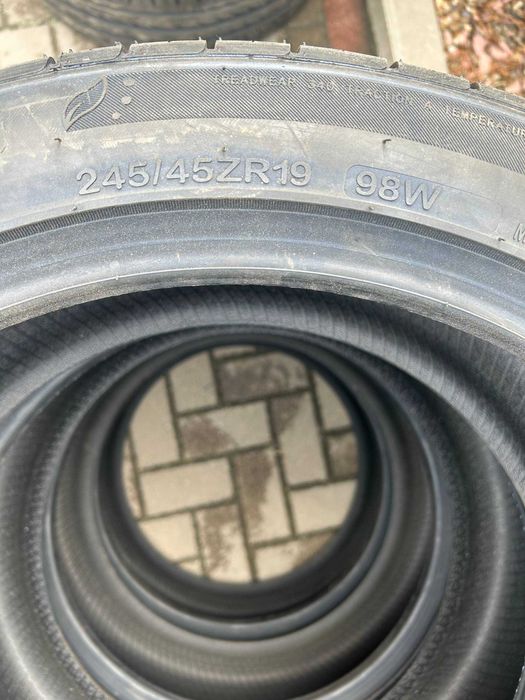 Шини 245/45 ZR19 98W Rowelo Avenue Sprint