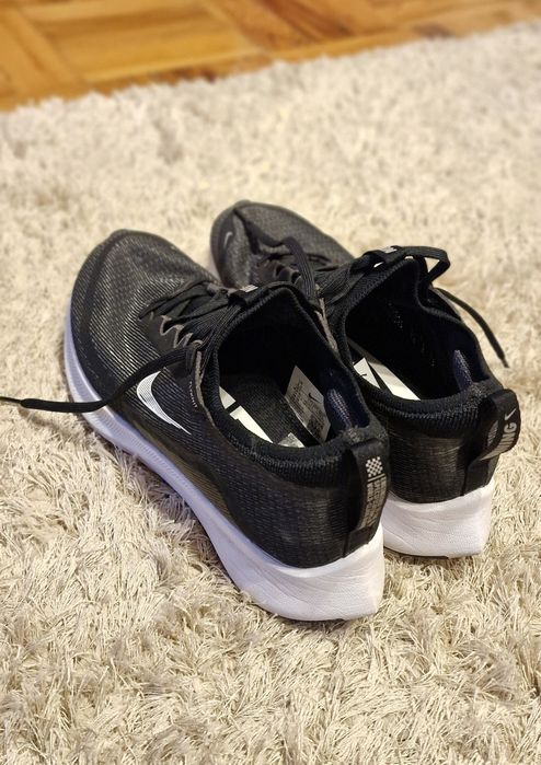 Nike Zoom Fly 4 - tamanho 40