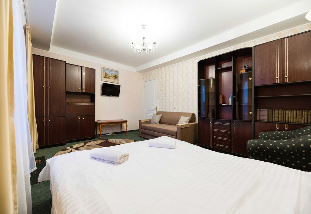 Берестейський проспект 20, в Києві, КПI, Охматдит