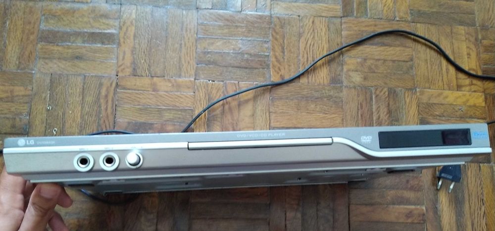 Leitor de DVD LG DVX9843K
