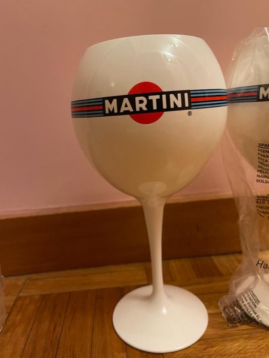 2 copos Martini plastico reutilizavel edicao especial