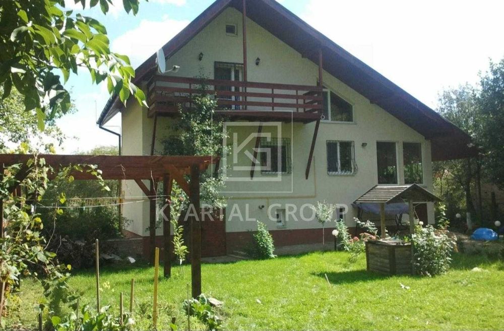 Затишний будинок із каміном, терасою та 12 сотками біля лісу