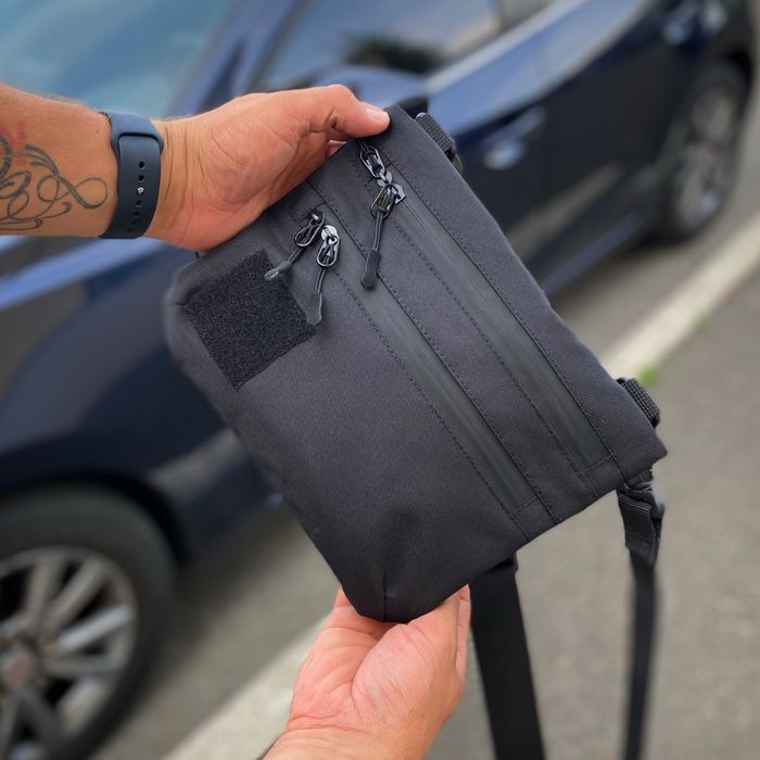 Чоловіча чорна сумка через плече універсальна тактична