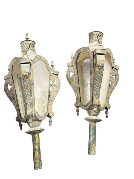 Candelabros dourados