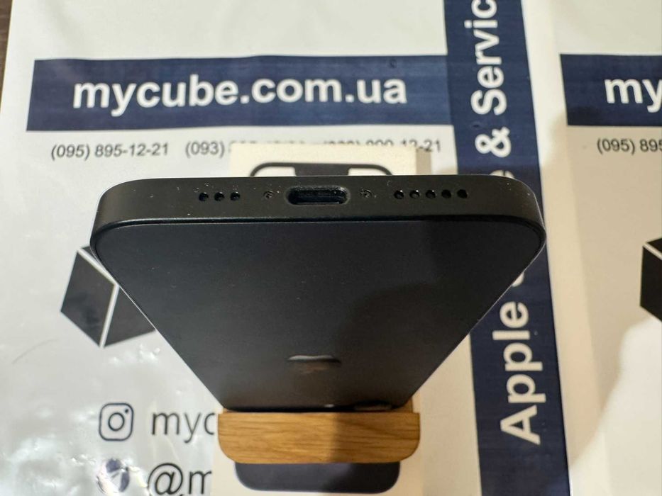 Apple iPhone 16e 128Gb Black Neverlock фізична сім (АКБ 100%, 34 циклів заряду)